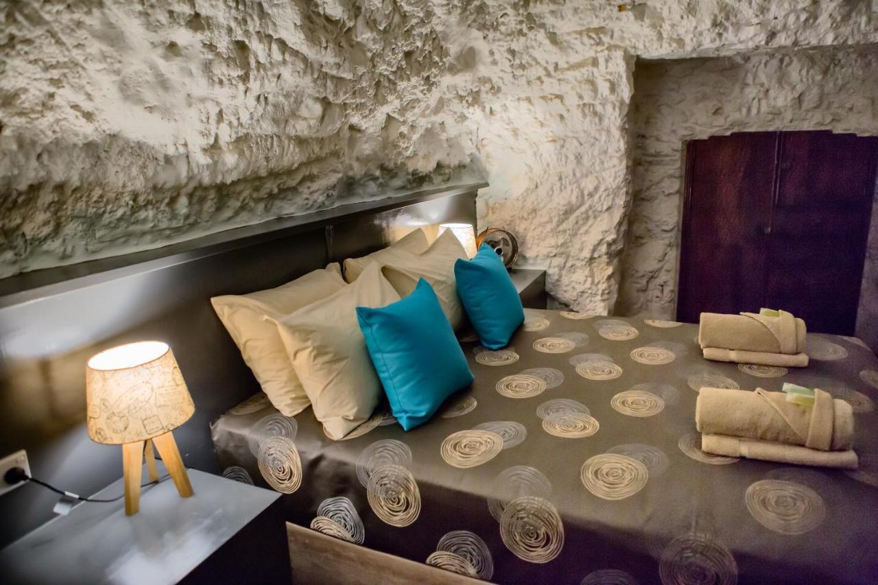 White Cliffs Underground Motel Exteriör bild