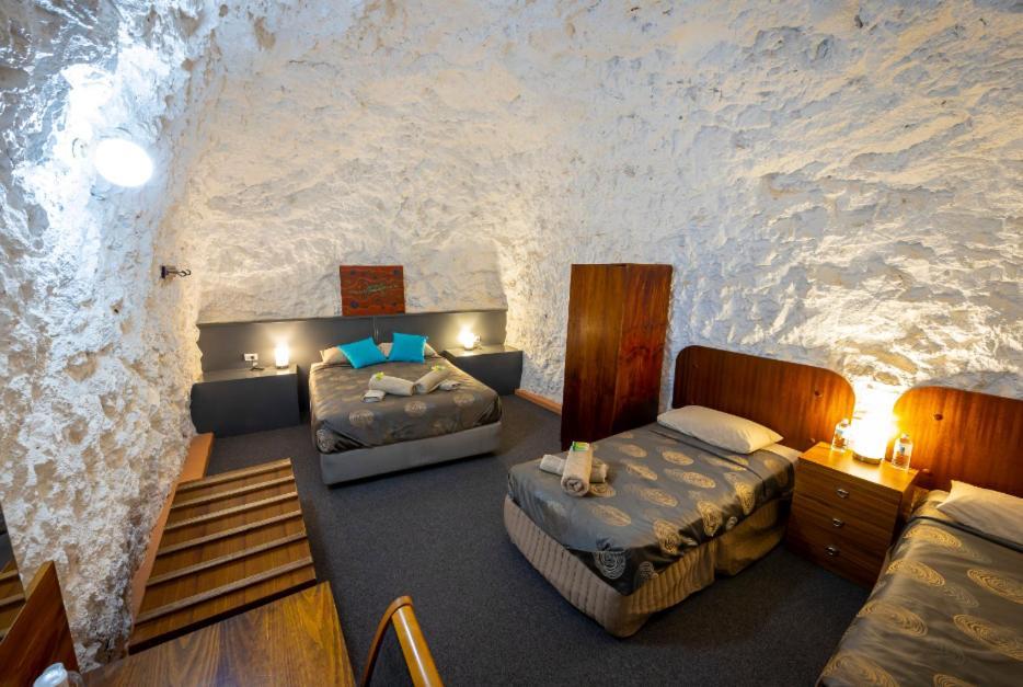 White Cliffs Underground Motel Exteriör bild